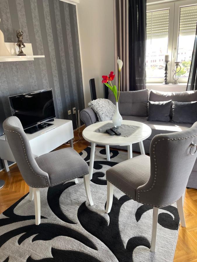 Lea-Lux Apartment Чачак Экстерьер фото